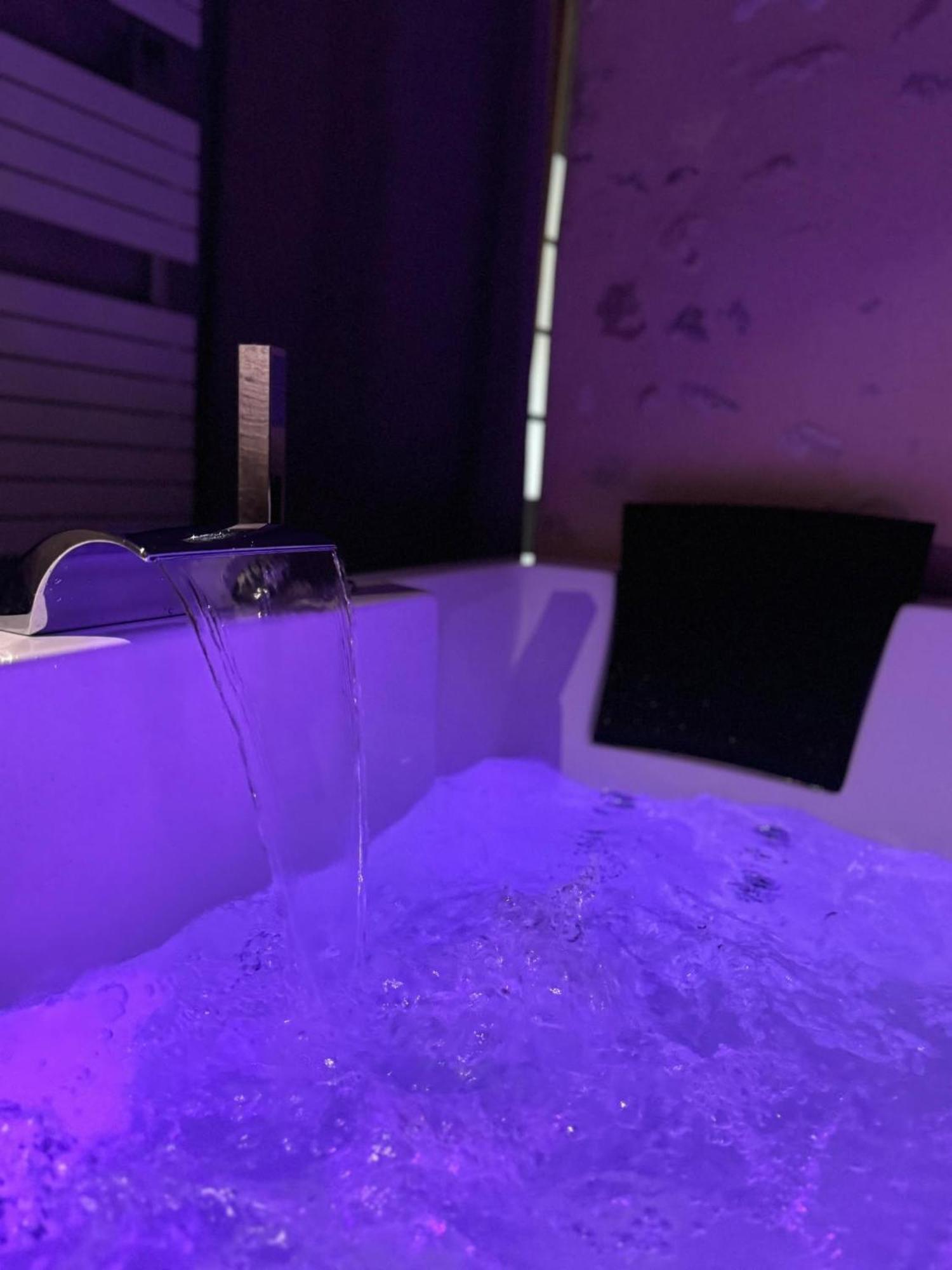 Love Queen Spa Detente Блуа Экстерьер фото
